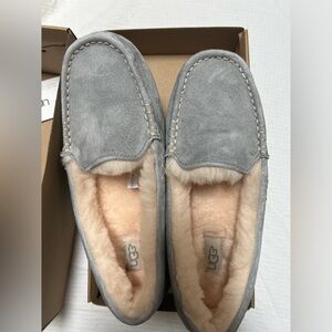 UGG Ansley slipper Brand New in Box